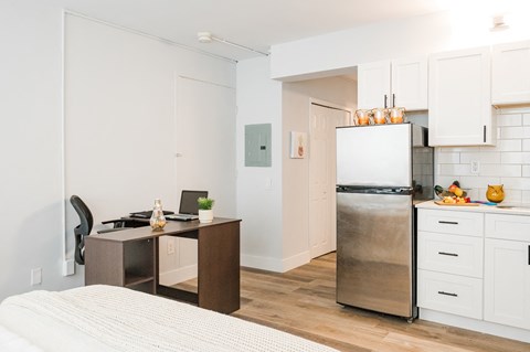 186 King St Studio-2 Beds Apartment for Rent - Photo Gallery 8